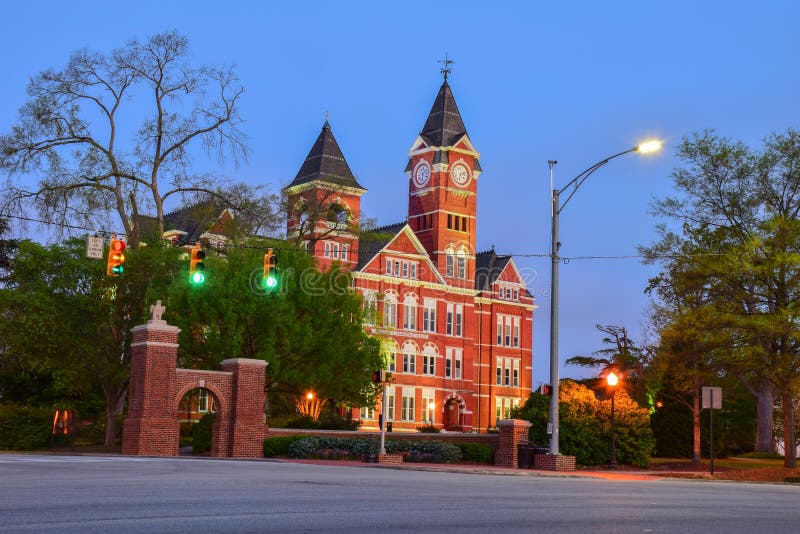 Samfordzaal bij Kastanjebruine Universiteit royalty-vrije stock afbeeldingen Samfordzaal bij Kastanjebruine Universiteit royalty-vrije stock afbeeldingen