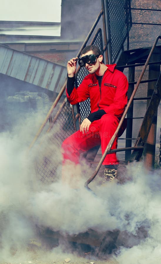 samlat rött stilbarn för industriell man fotografering för bildbyråer samlat rött stilbarn för industriell man fotografering för bildbyråer