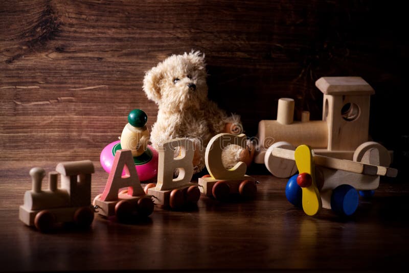 Sammlung alte hölzerne Kinder spielt mit Teddybären stockfotografie Sammlung alte hölzerne Kinder spielt mit Teddybären stockfotografie
