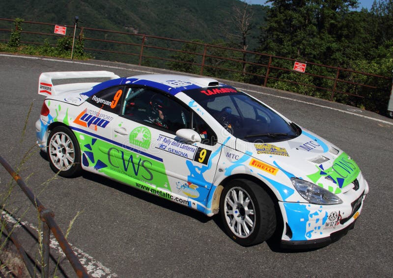 Sammlung Della Lanterna June 6. 2015 Genuas Italy-31st: Peugeot- 307rennwagen lizenzfreie stockfotografie Sammlung Della Lanterna June 6. 2015 Genuas Italy-31st: Peugeot- 307rennwagen lizenzfreie stockfotografie