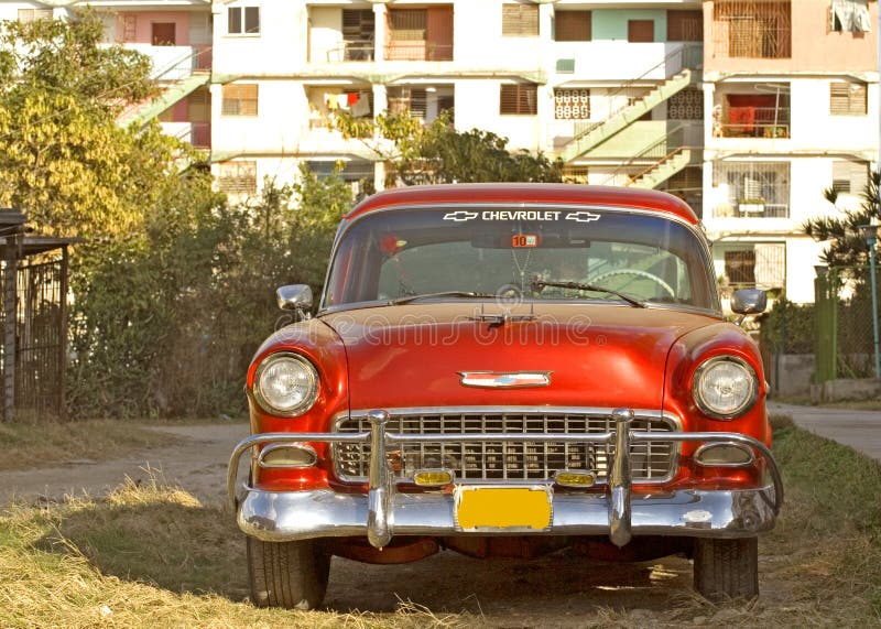 Samochodowego miasta Cuba habana stara czerwień zdjęcia stock