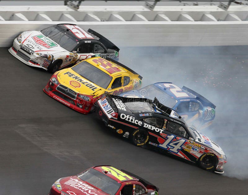 17 February 2012 - Kurt Busch, A.J. Allmendinger , Brad Keselowski and Tony Stewart wreck during practice for the Bud Shootout at Daytona International Speedway. (HHP/Christa L Thomas). 17 February 2012 - Kurt Busch, A.J. Allmendinger , Brad Keselowski and Tony Stewart wreck during practice for the Bud Shootout at Daytona International Speedway. (HHP/Christa L Thomas)