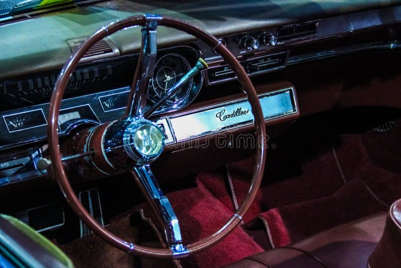 samochód samochód retro sepiowy roczne Cadillac deska rozdzielcza fotografia royalty free samochód samochód retro sepiowy roczne Cadillac deska rozdzielcza fotografia royalty free