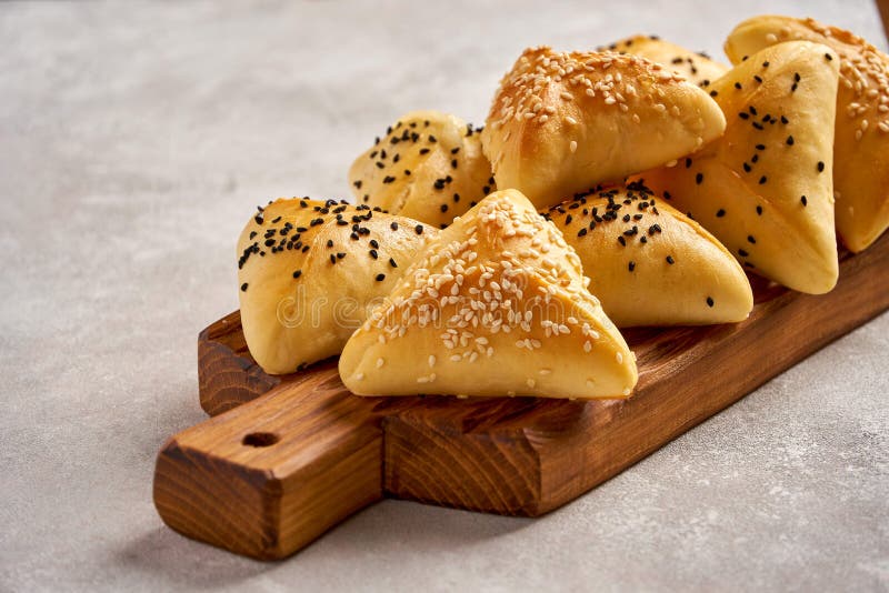 Восточная выпечка с сыром