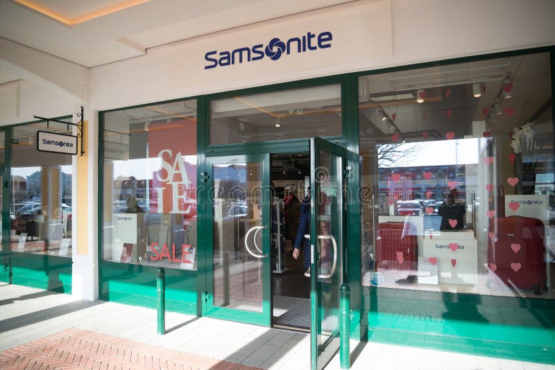 Samsonite Store in Parndorf, Austria. Editorial Stock Photo - Image of  manufacturer, company: 110526923