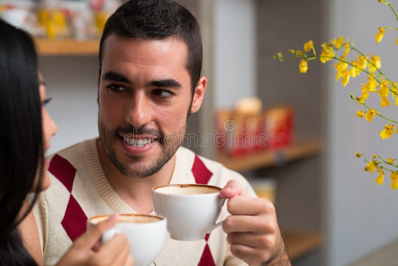 Samtal på kaffe arkivfoton
