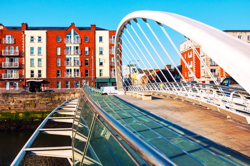 Samuel Becket bridge la Day Dublin Irlanda. arhitectură frumoasă royalty free stock images