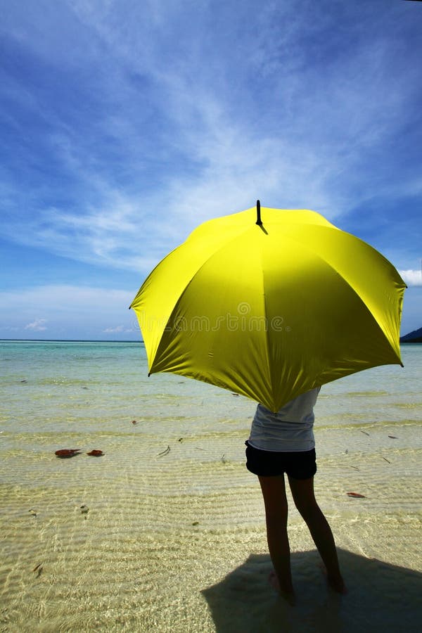 Samui and yellow umbrella