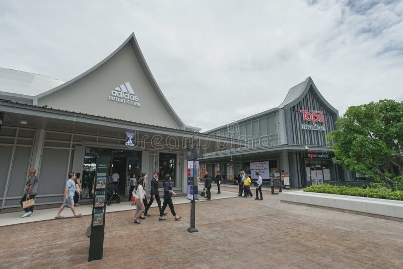 Outlet Store and Tops Market in the New Central Village Editorial Stock Photo Image of central, prakan: 158218088