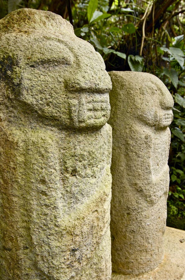 Éste monumentos es un encontró sobre el arqueológico a circundante Área.