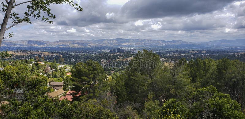 San Fernando dolina, Kalifornia, na jasnym dniu