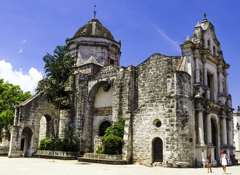 San Francisco de Paula kyrka/Iglesia de San Francisco de Paula i gammal havannacigarr royaltyfria foton San Francisco de Paula kyrka/Iglesia de San Francisco de Paula i gammal havannacigarr royaltyfria foton