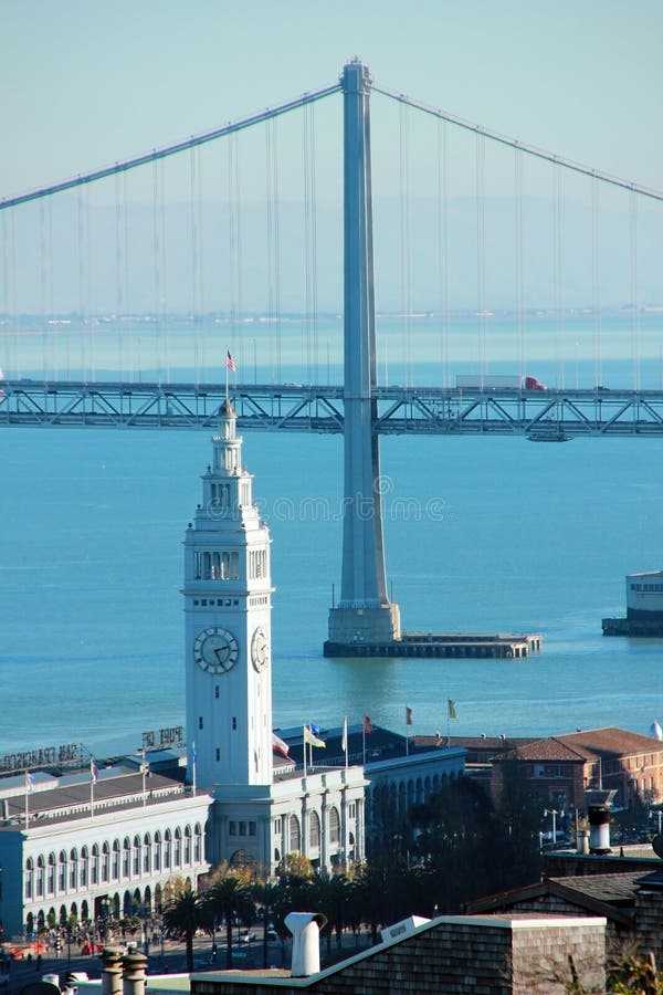 Transportar el edificio a bahía puente en, Estados Unidos de América.