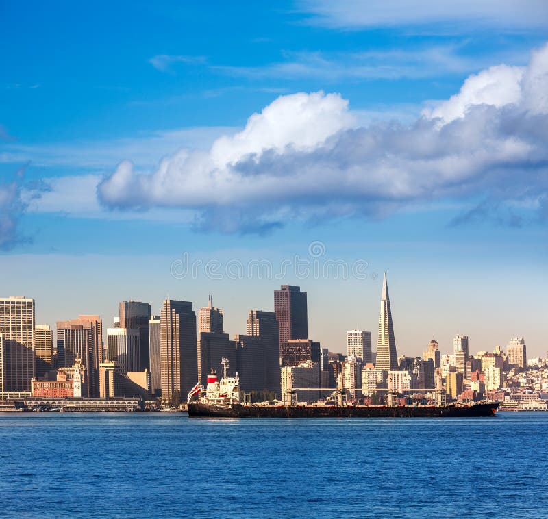 Top 99+ Images view of san francisco from treasure island Latest