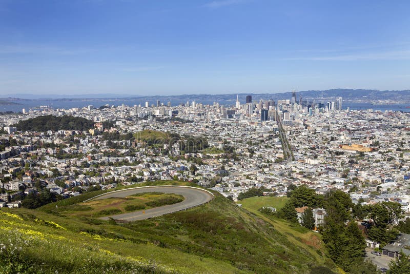San Francisco - vue jumelle de crêtes photos libres de droits San Francisco - vue jumelle de crêtes photos libres de droits
