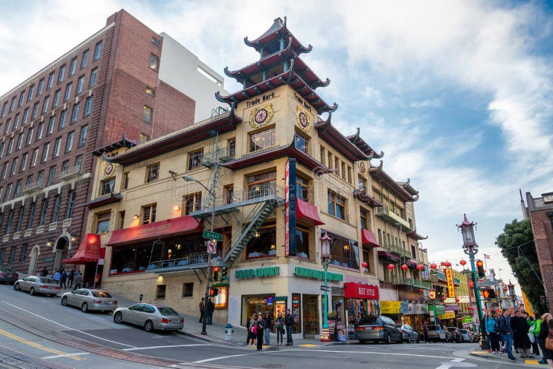SAN FRANSISCO, usa - MAJ 4, 2014: Chinatown okręg w San Fran obrazy stock