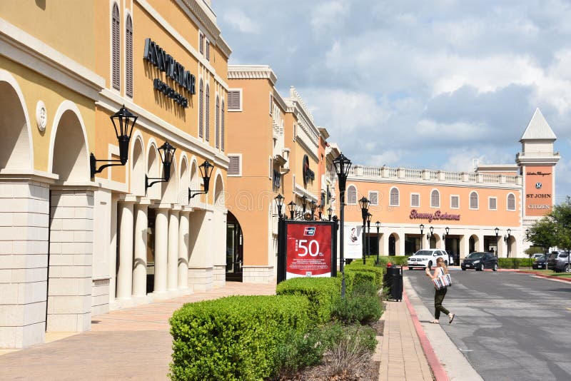 San Marcos Premium Outlets in Texas Editorial Stock Photo Image of