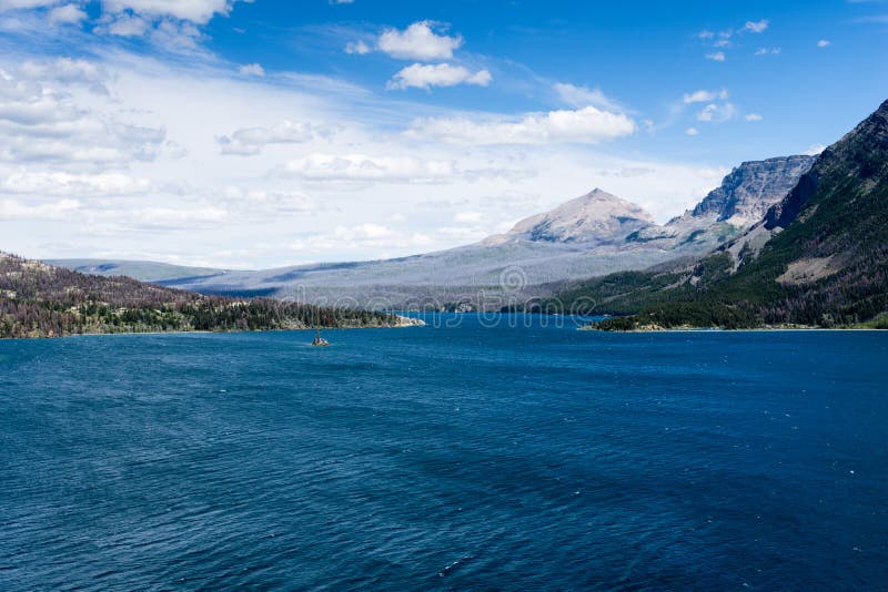 San Mary Lake in Glacier National Park immagini stock libere da diritti San Mary Lake in Glacier National Park immagini stock libere da diritti