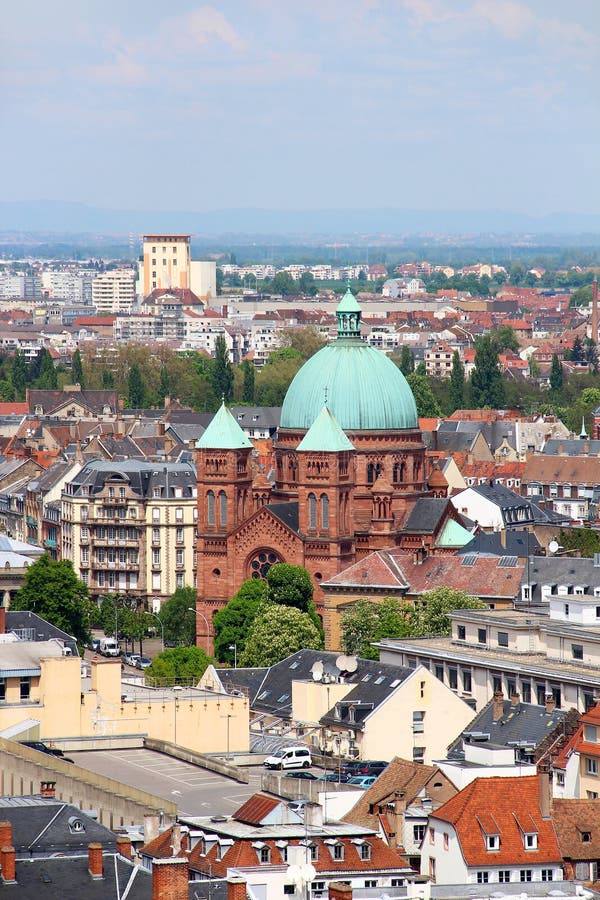 San-Pierre-le-Jeune chiesa cattolica, Strasburgo, Francia immagini stock libere da diritti San-Pierre-le-Jeune chiesa cattolica, Strasburgo, Francia immagini stock libere da diritti