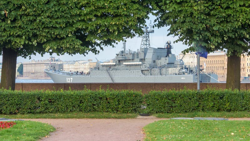 The Ropucha-class toad, or Project 775 landing ships are classified in the Russian Navy as `large landing craft` Bol`shoy Desantnyy Korabl. BDK-43 `Minsk` is the sixth in a series of 13 ships of the project 775 / II, which is the second series of ships of the project 775. The series was built at the shipyard of Gdansk, Poland. The Ropucha-class toad, or Project 775 landing ships are classified in the Russian Navy as `large landing craft` Bol`shoy Desantnyy Korabl. BDK-43 `Minsk` is the sixth in a series of 13 ships of the project 775 / II, which is the second series of ships of the project 775. The series was built at the shipyard of Gdansk, Poland.
