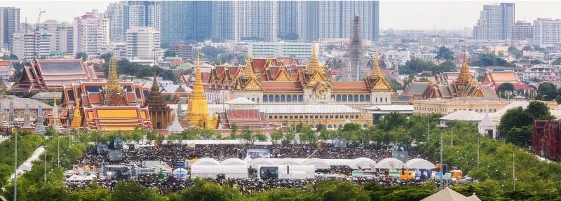 Sanam Luang während der Körper thailändische König Bhumibol Adulyadej stockbilder Sanam Luang während der Körper thailändische König Bhumibol Adulyadej stockbilder