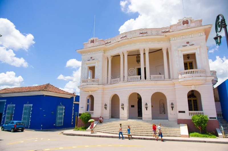 SANCTI SPIRITUS, CUBA - SEPTEMBER 5, 2015: Latijns stock afbeeldingen SANCTI SPIRITUS, CUBA - SEPTEMBER 5, 2015: Latijns stock afbeeldingen