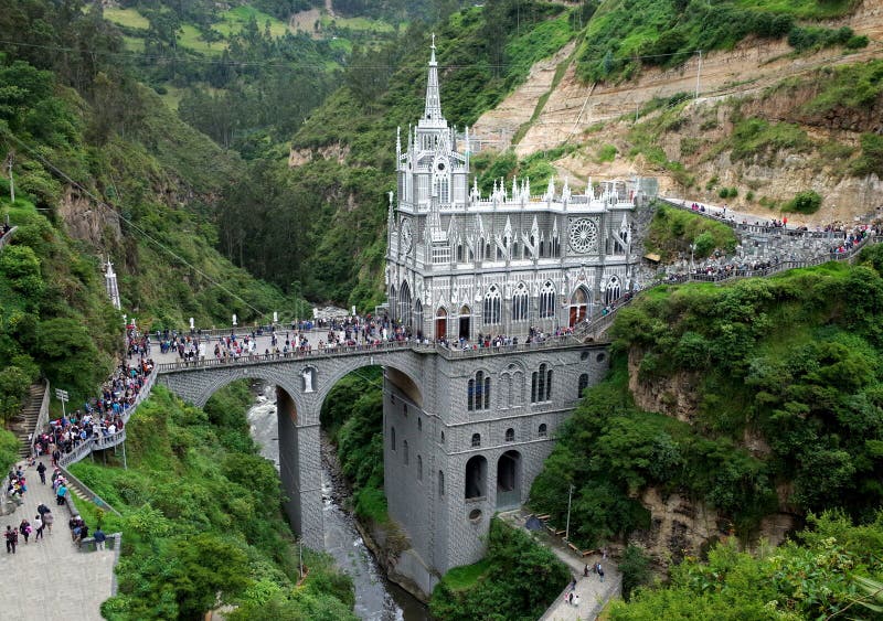 https://thumbs.dreamstime.com/b/sanctuaire-de-las-lajas-86271592.jpg