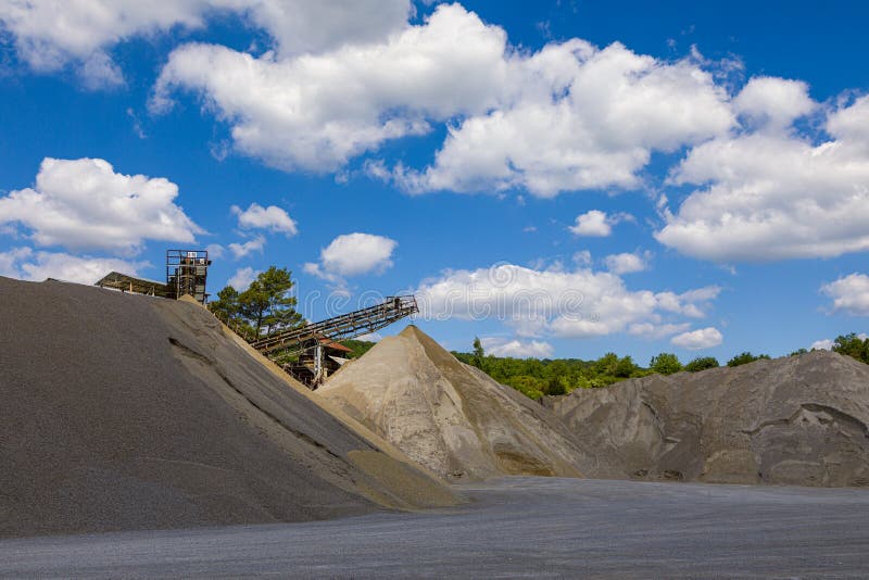 Sand mining in the Vratno quarry
