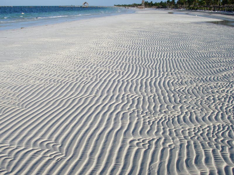 Sand pattern at low-tide