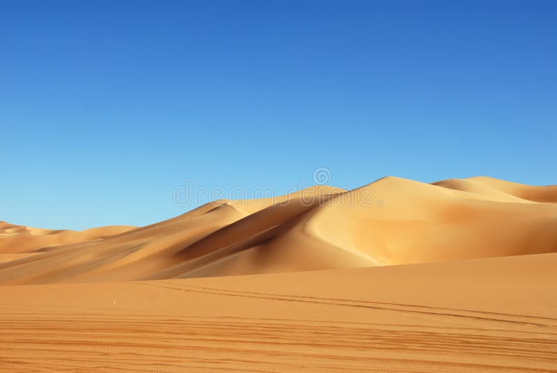 Sanddunen In Sahara Wuste Libyen Stockfoto Bild Von Wuste Sahara