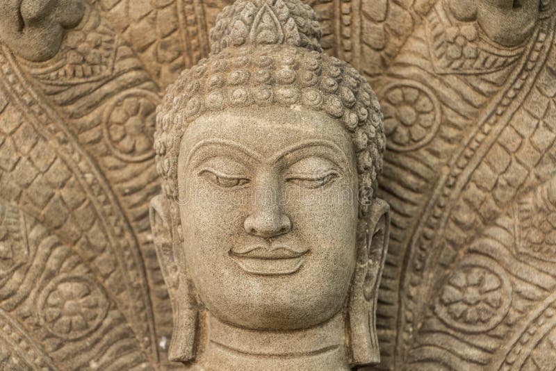 SandstenBuddhabilden i hundratals år för det Thailand landet åldras arkivbilder SandstenBuddhabilden i hundratals år för det Thailand landet åldras arkivbilder