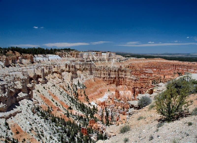 Sandstone grottoes of Bryce Canyon