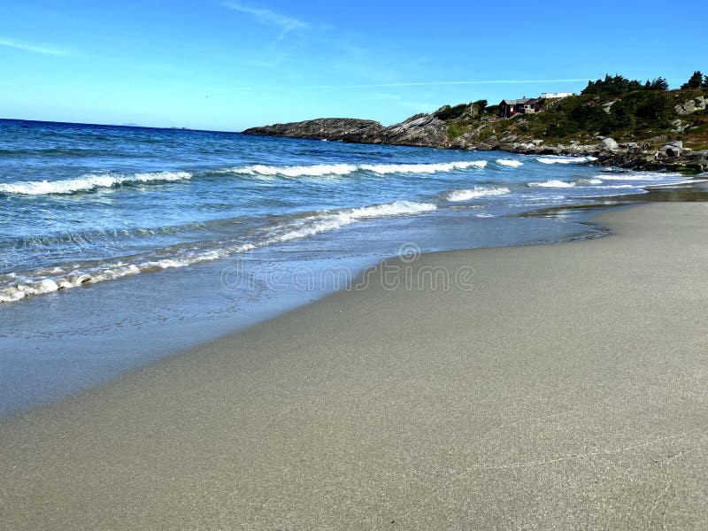 Sandstrand im Nordwestjaeren lizenzfreie stockfotos