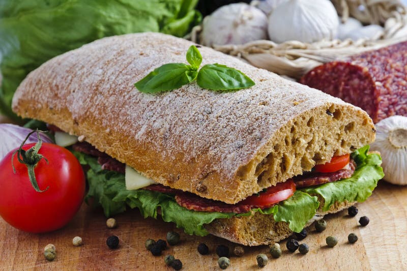 Sanduíche de Ciabatta imagens de stock Sanduíche de Ciabatta imagens de stock