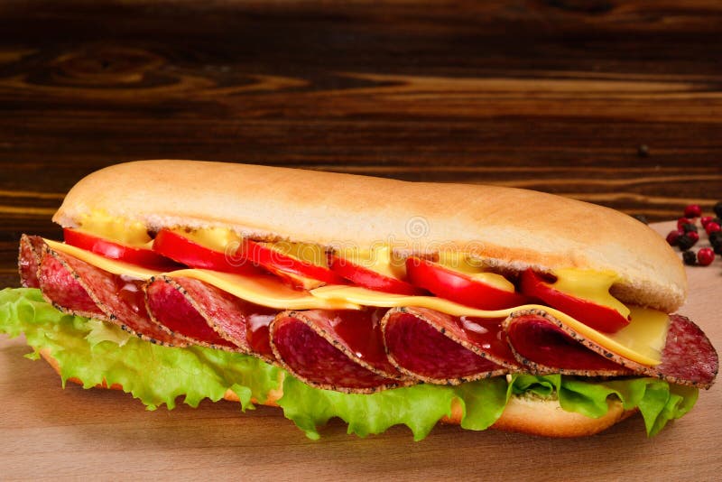 Salami-Sandwich stockfoto. Bild von imbiß, salami, mahlzeit - 22443520