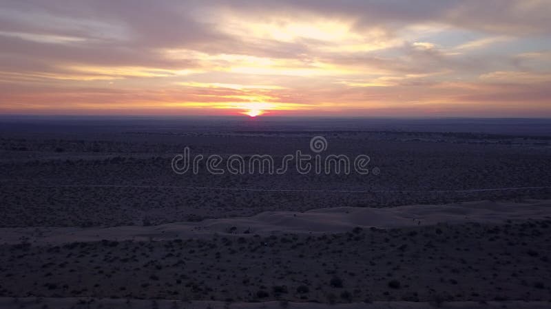Sandwüsten-Sonnenuntergang. Landschaft Indien.