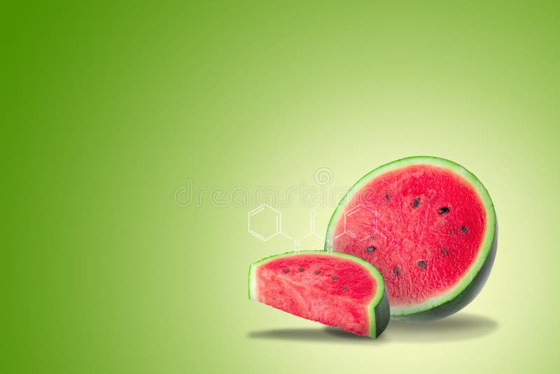 SandÃas que restauran la fruta del verano en fondo verde fotografía de archivo libre de regalías SandÃas que restauran la fruta del verano en fondo verde fotografía de archivo libre de regalías