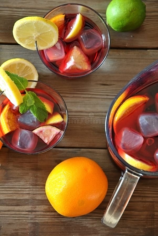 Download Sangria photo stock. Image du cocktail, fruits, mélangé - 45369308