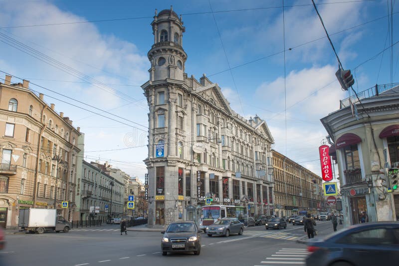 Rusija - Page 2 Sankt-petersburg-street-famous-crossing-called-five-corners-saint-russia-63211547