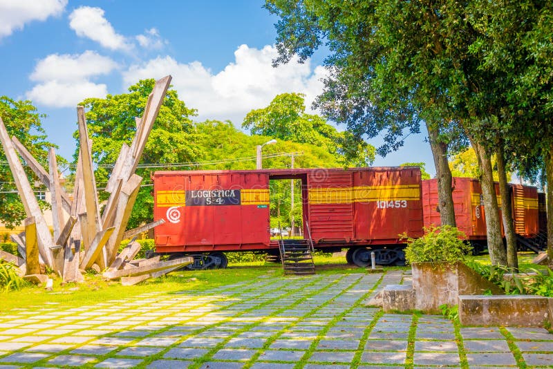 SANTA CLARA, CUBA - 8 DE SETEMBRO DE 2015: Este trem fotografia de stock SANTA CLARA, CUBA - 8 DE SETEMBRO DE 2015: Este trem fotografia de stock