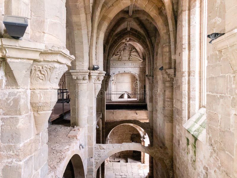 Santa Clara un monasterio de Velha, Coímbra, Portugal imagenes de archivo Santa Clara un monasterio de Velha, Coímbra, Portugal imagenes de archivo