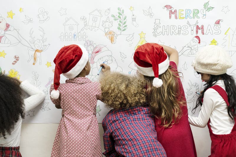 Santa Claus och små ungar arkivfoton Santa Claus och små ungar arkivfoton
