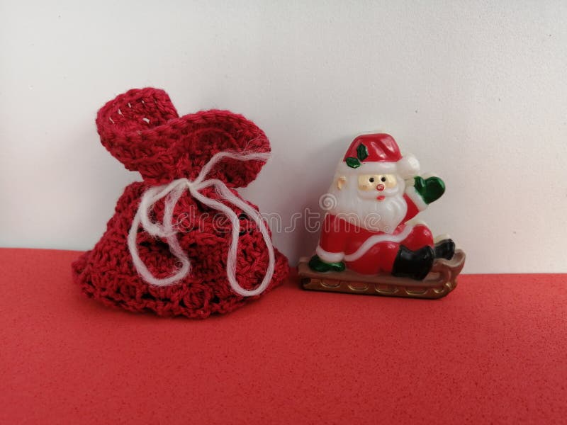 RedWhite Santa Sack Mini Dolls Toys Present Gift Christmas Handmade Crochet Pink 