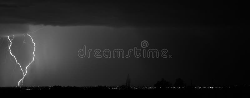 Santa Fe Lightning B&W