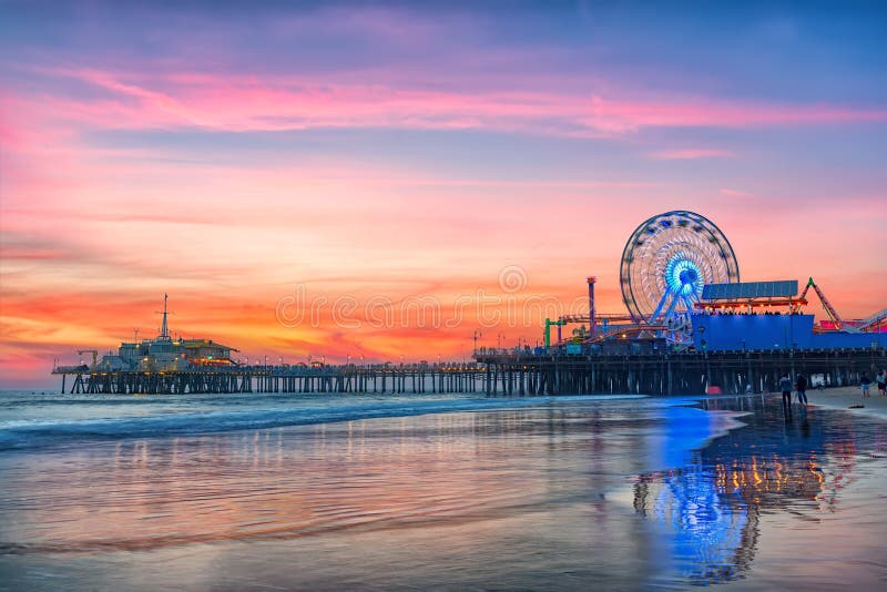 Santa Monica Pier bij zonsondergang