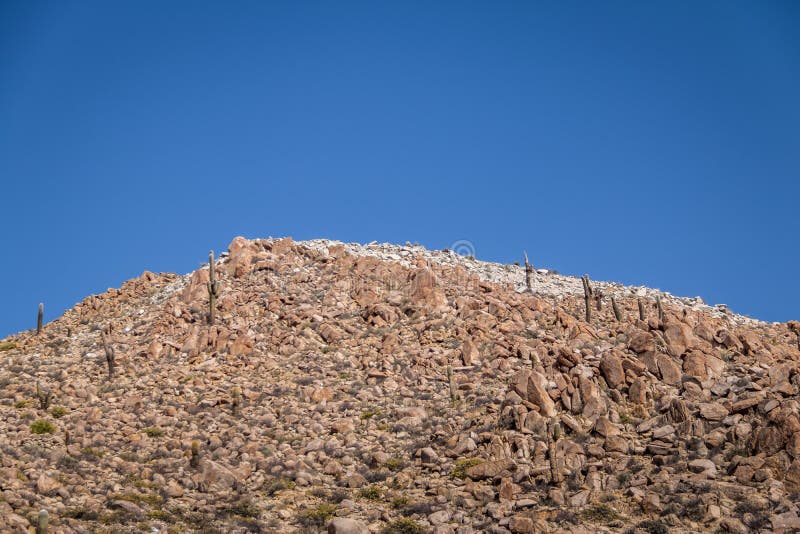 Santa Rosa de Tastil Village Mountains och Cardones kaktus - Santa Rosa de Tastil, Salta, Argentina royaltyfri foto Santa Rosa de Tastil Village Mountains och Cardones kaktus - Santa Rosa de Tastil, Salta, Argentina royaltyfri foto