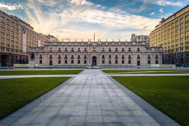 Santiago de Chile - Juli 08, 2017: Palacio DE La Moneda in Santiago de Chile stock fotografie Santiago de Chile - Juli 08, 2017: Palacio DE La Moneda in Santiago de Chile stock fotografie