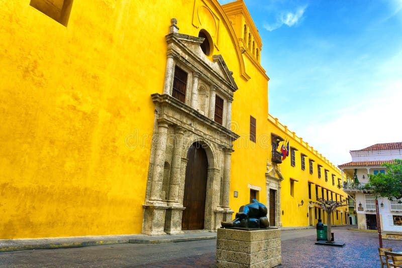 Santo Domingo Plaza em Cartagena fotografia de stock Santo Domingo Plaza em Cartagena fotografia de stock
