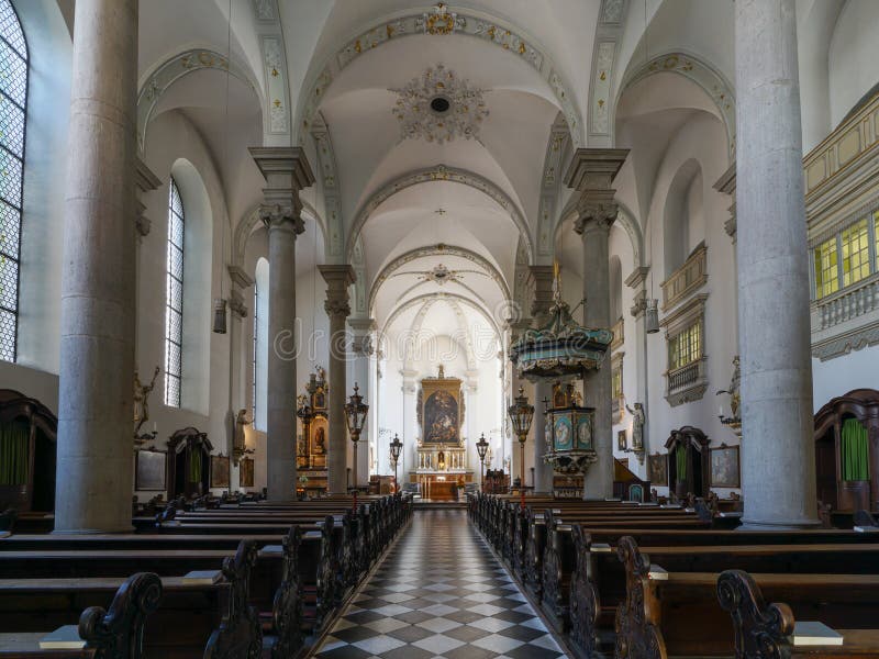 Santo Maximiliano, Duesseldorf, Alemania de la iglesia imágenes de archivo libres de regalías Santo Maximiliano, Duesseldorf, Alemania de la iglesia imágenes de archivo libres de regalías