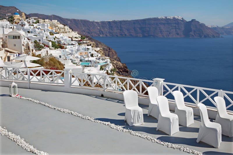 Santorini - The luxury resort geared to wedding ceremony in Oia (Ia) and the caldera cliffs